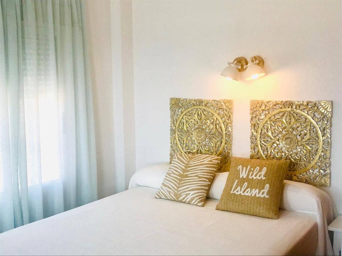 Apartamentos Ulia Бенидорм Екстериор снимка