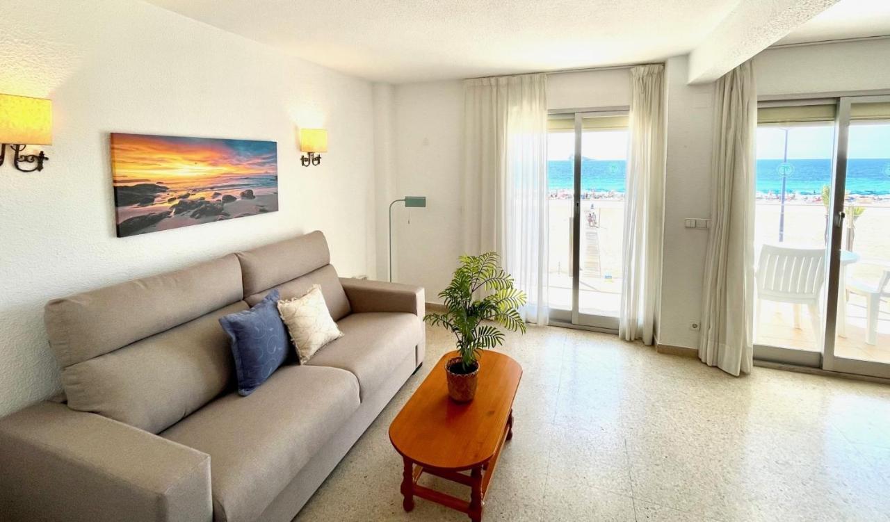 Apartamentos Ulia Бенидорм Екстериор снимка